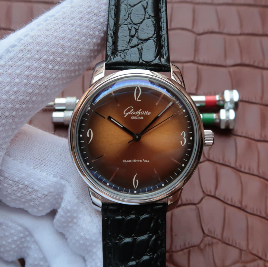格拉苏蒂有复刻手表表吗 FK格拉苏蒂原创20世纪复古1-39-52-08-02-01